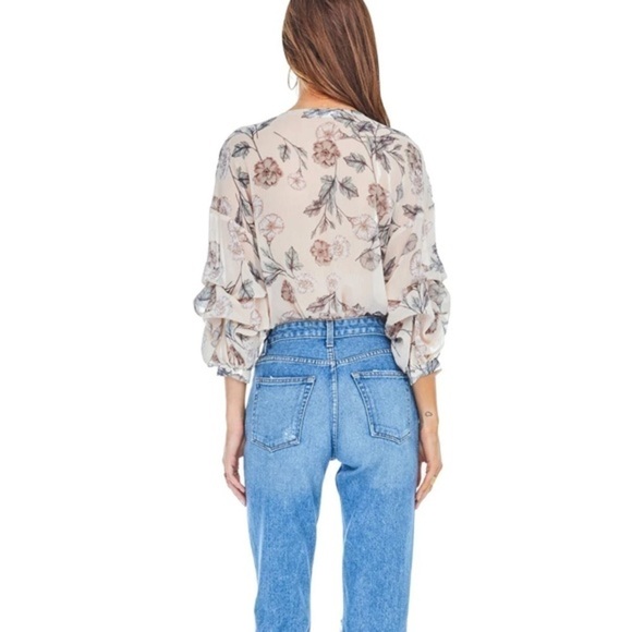 ASTR THE LABEL S Willow Floral Print Crossover Bodysuit - Picture 16 of 16